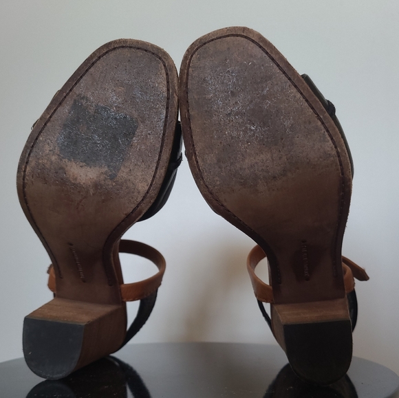 Frye - Black and Brown Leather Block Heeled Sandal - Size 9 - Picture 7 of 11